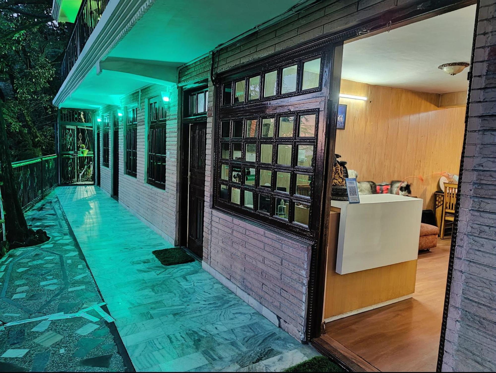 Jakhu Vibes Shimla Exterior foto